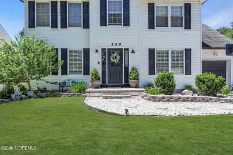 209 Gilford Avenue Island Heights NJ 08732