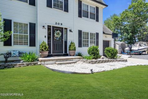 209 Gilford Avenue Island Heights NJ 08732