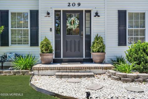 209 Gilford Avenue Island Heights NJ 08732