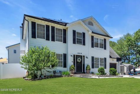 209 Gilford Avenue Island Heights NJ 08732