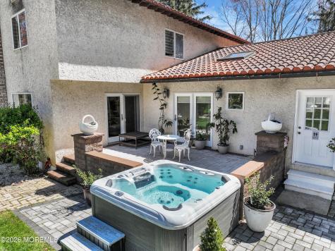 12 Red Fox Run Manalapan NJ 07726