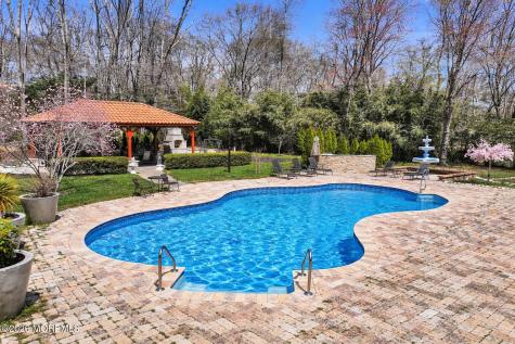 12 Red Fox Run Manalapan NJ 07726