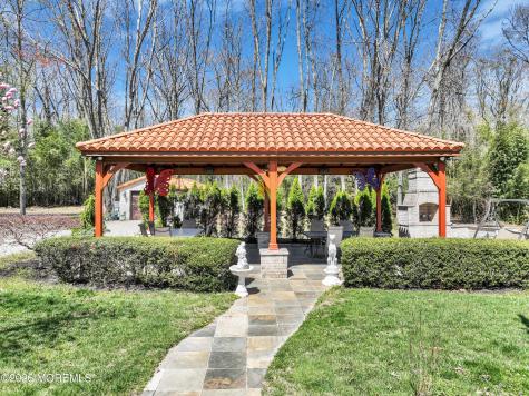 12 Red Fox Run Manalapan NJ 07726