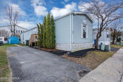 43 Secretariat Street Howell NJ 07731