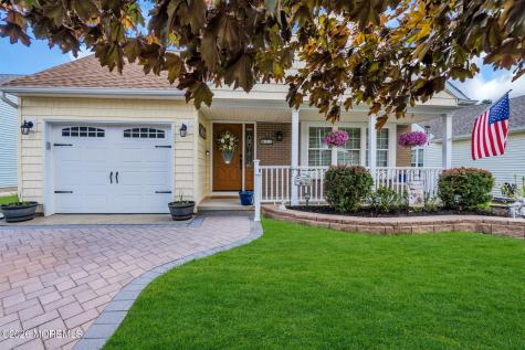 98 Narberth Way Toms River NJ 08757