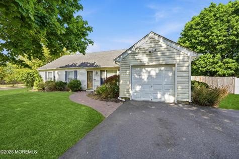 881 Eaglehurst Court Toms River NJ 08753