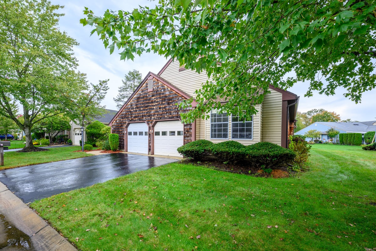 13 Benjamin Franklin Drive Monroe NJ 08831