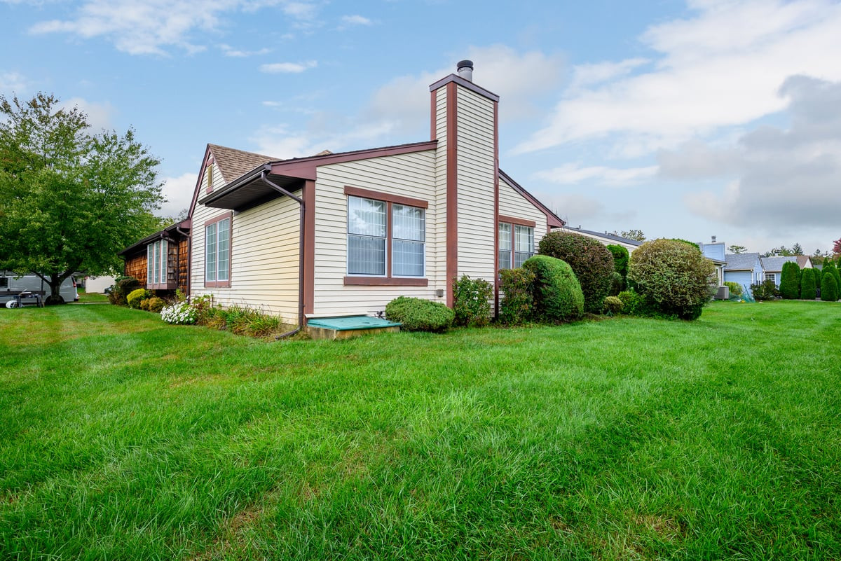 13 Benjamin Franklin Drive Monroe NJ 08831
