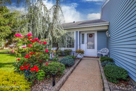 1033A Thornbury Lane Manchester NJ 08759