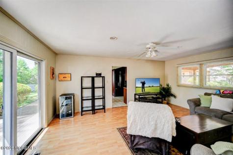 28 Morningside Drive Old Bridge NJ 08857