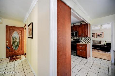28 Morningside Drive Old Bridge NJ 08857