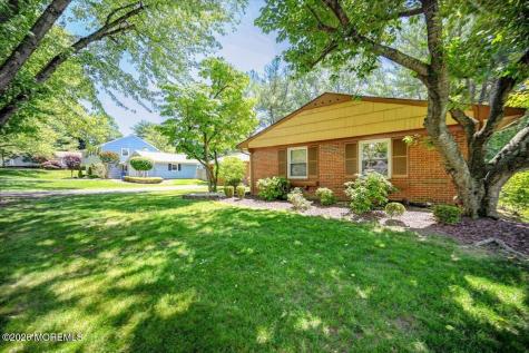 28 Morningside Drive Old Bridge NJ 08857
