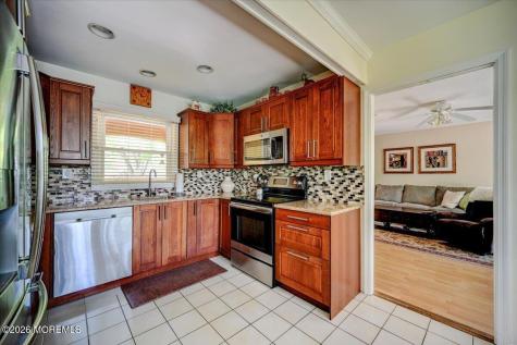 28 Morningside Drive Old Bridge NJ 08857