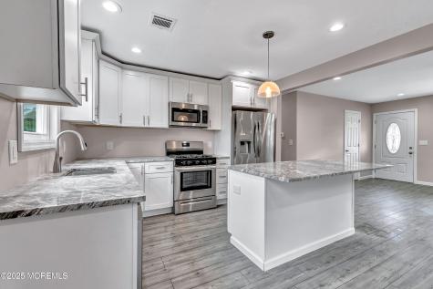 44 Chancellor Court Toms River NJ 08757