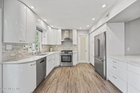 4 Canadian Woods Road Marlboro NJ 07746