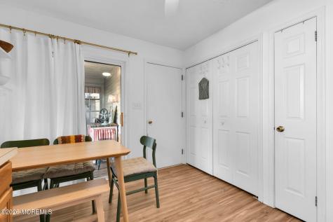53 Farnworth Close Freehold NJ 07728