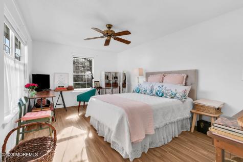 53 Farnworth Close Freehold NJ 07728