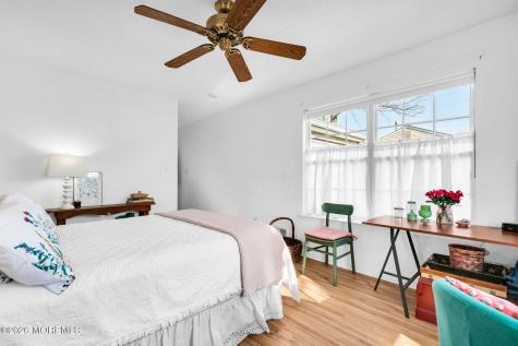 53 Farnworth Close Freehold NJ 07728