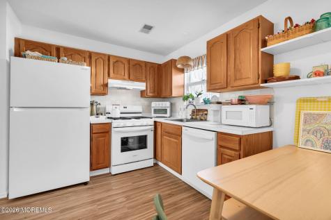 53 Farnworth Close Freehold NJ 07728
