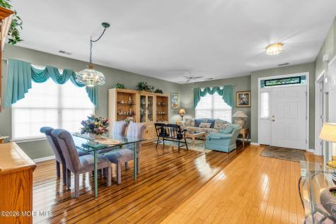 4 Chamber Lane Columbus NJ 08022