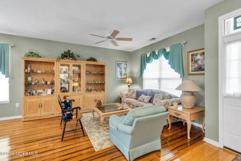 4 Chamber Lane Columbus NJ 08022