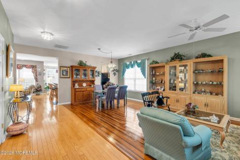 4 Chamber Lane Columbus NJ 08022