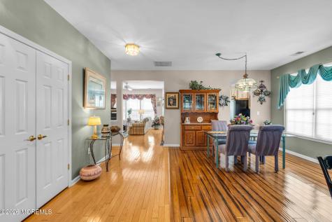 4 Chamber Lane Columbus NJ 08022