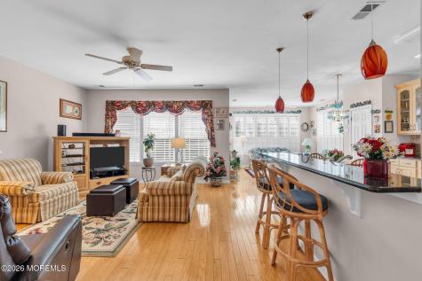 4 Chamber Lane Columbus NJ 08022