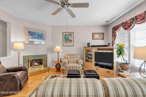 4 Chamber Lane Columbus NJ 08022