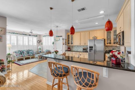 4 Chamber Lane Columbus NJ 08022
