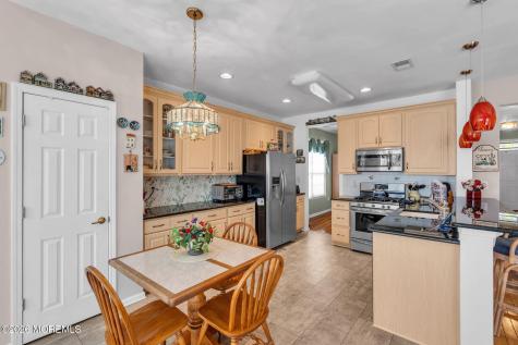4 Chamber Lane Columbus NJ 08022