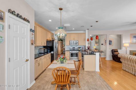 4 Chamber Lane Columbus NJ 08022