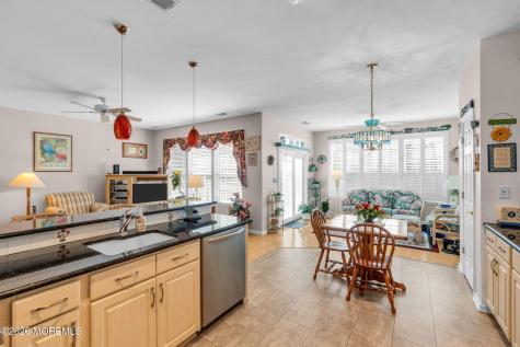 4 Chamber Lane Columbus NJ 08022