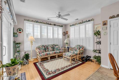 4 Chamber Lane Columbus NJ 08022