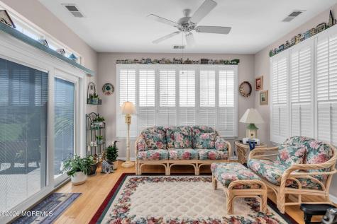 4 Chamber Lane Columbus NJ 08022