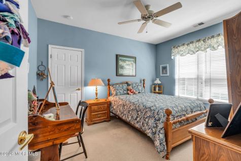 4 Chamber Lane Columbus NJ 08022