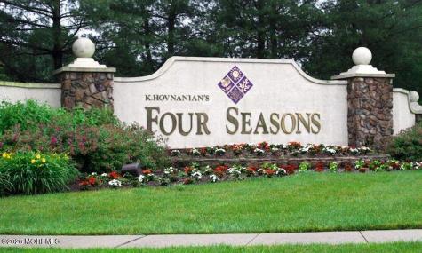 4 Chamber Lane Columbus NJ 08022
