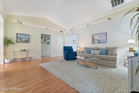 981B Thornbury Lane Manchester NJ 08759