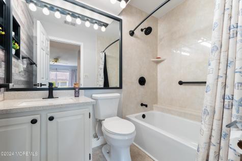 981B Thornbury Lane Manchester NJ 08759