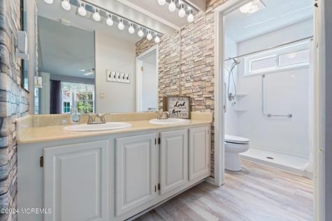 981B Thornbury Lane Manchester NJ 08759
