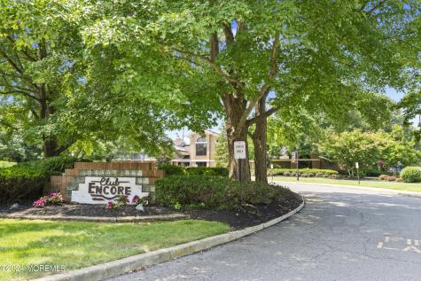 981B Thornbury Lane Manchester NJ 08759