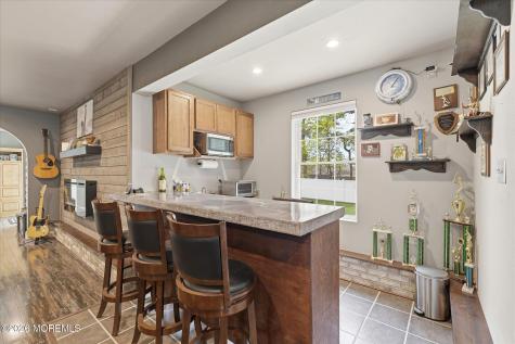 137 Mooring Road Manahawkin NJ 08050