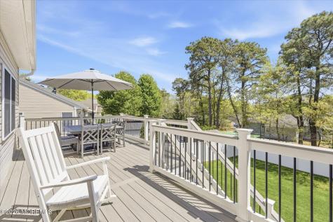 137 Mooring Road Manahawkin NJ 08050