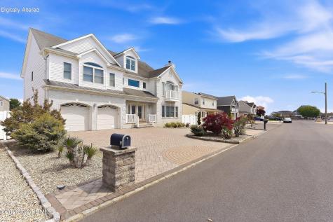17 Lagoon Drive W Toms River NJ 08753