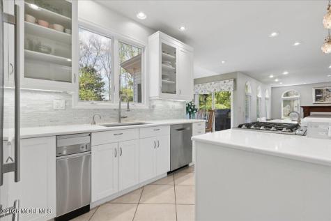 317 Sinclair Court Morganville NJ 07751