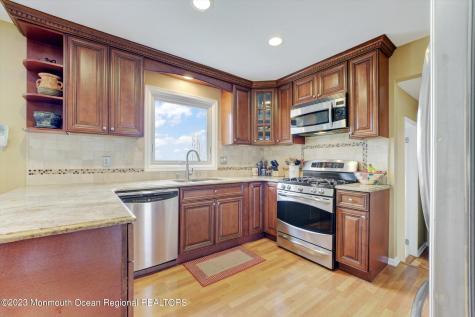 891 Church Lane Middletown NJ 07748