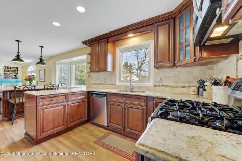 891 Church Lane Middletown NJ 07748