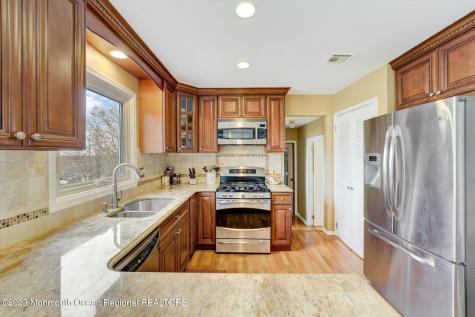 891 Church Lane Middletown NJ 07748