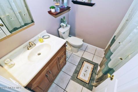 73 Chesterfield Lane Toms River NJ 08757