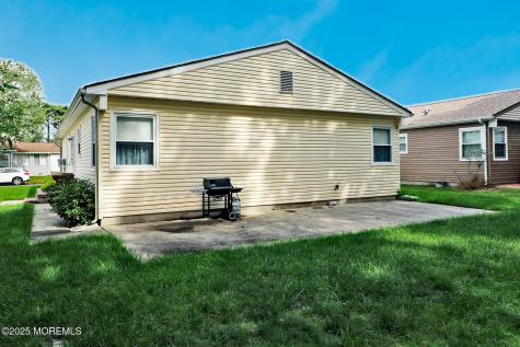 73 Chesterfield Lane Toms River NJ 08757